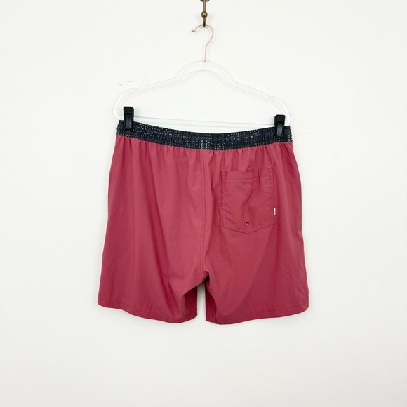 Vuori Kore Short Saltwater Red - Picture 6 of 6